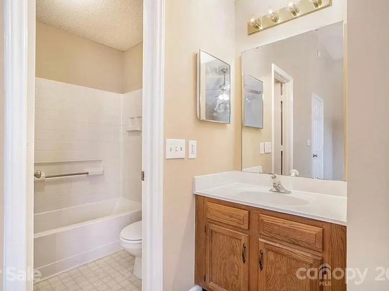 4114 N Course Dr — Photo 7