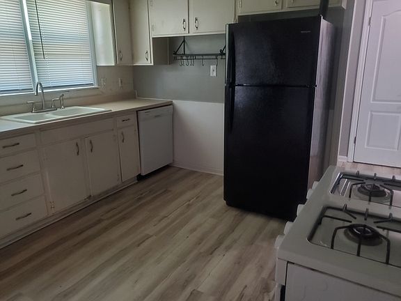 4th image of 6304 E 136th St