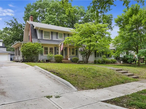 5836 Oak St, Kansas City, MO 64113
