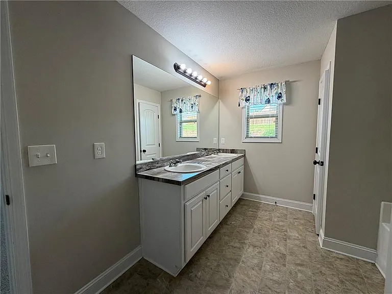 624 River Mist Cir — Photo 17