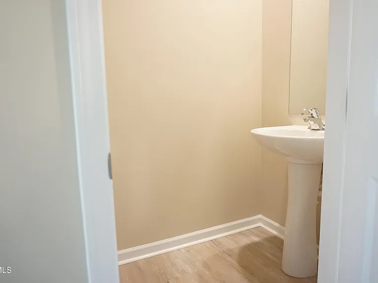 1023 Saylors Pl — Photo 10