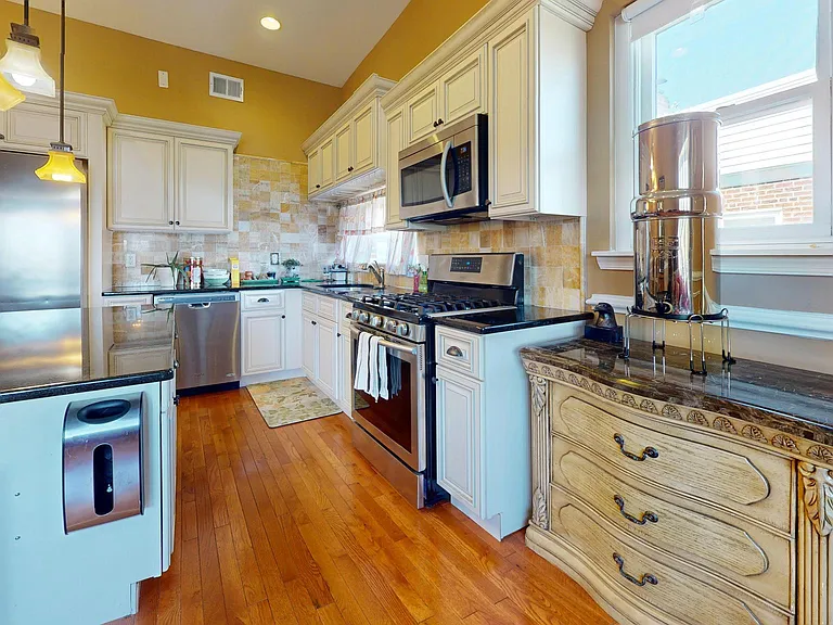 8902 Blue Grass Rd — Photo 42