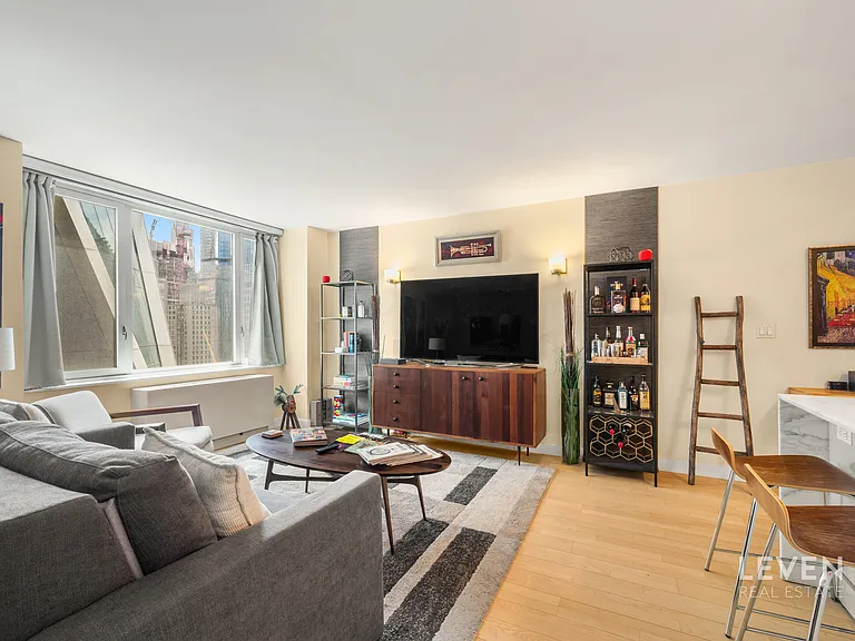 322 W 57th St #34Q — Photo 3