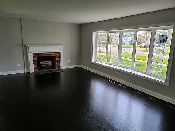 5th image of 1378 Margret St
