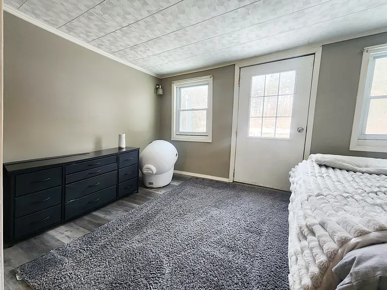 11 Westminster Park — Photo 13