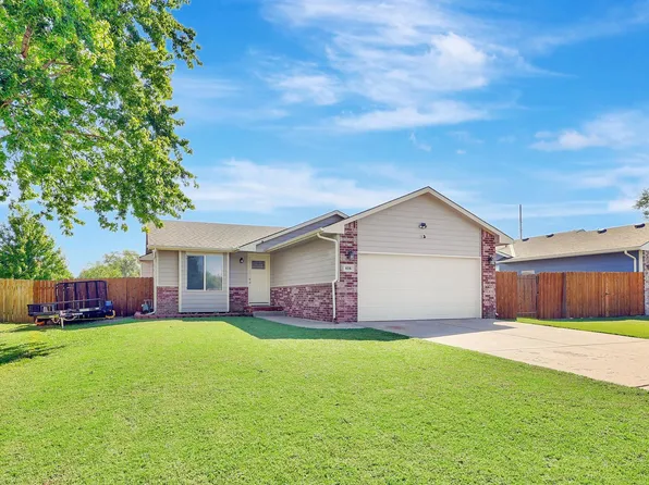 616 S Twin Pines Ave, Haysville, KS 67060