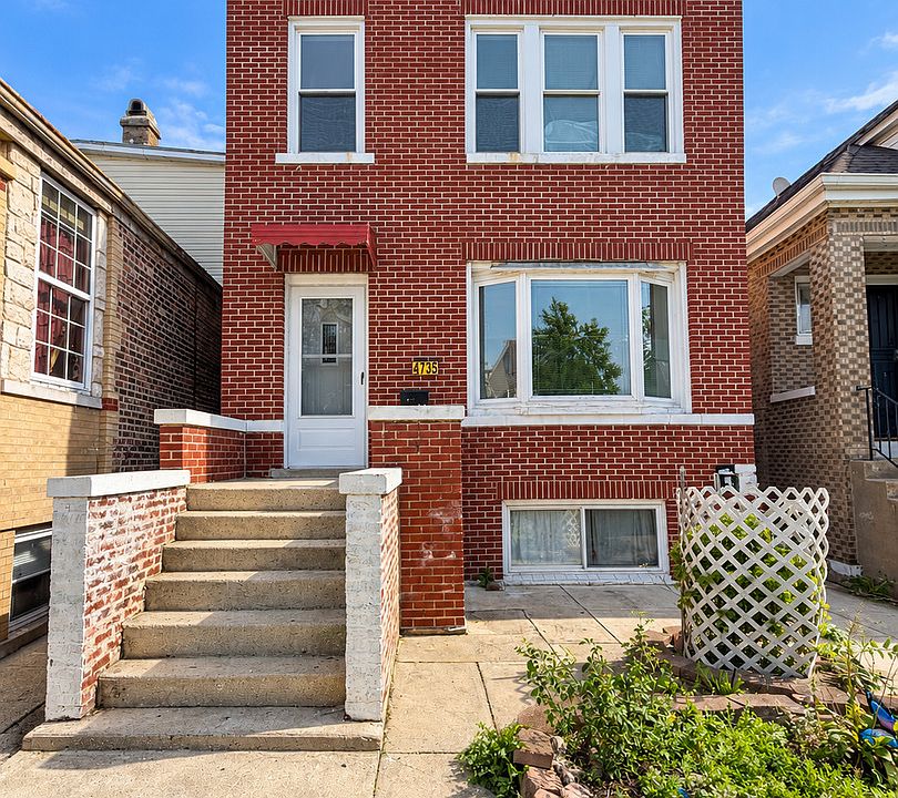 1st image of 4735 S Rockwell St APT 2