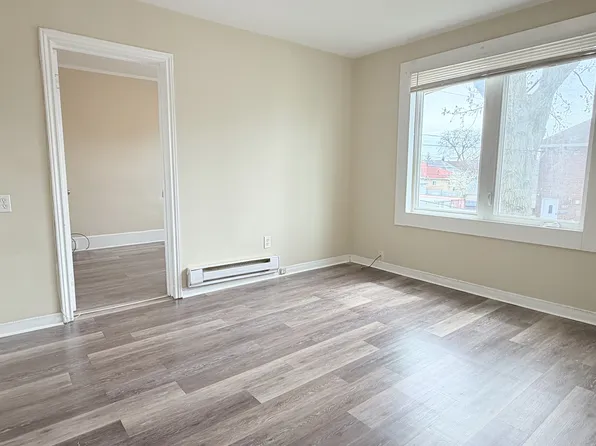 1238 Richmond St Unit 4, Windsor, ON N9A 4A6