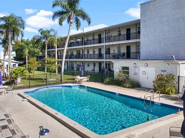 4050 4th St N APT 122, Saint Petersburg, FL 33703