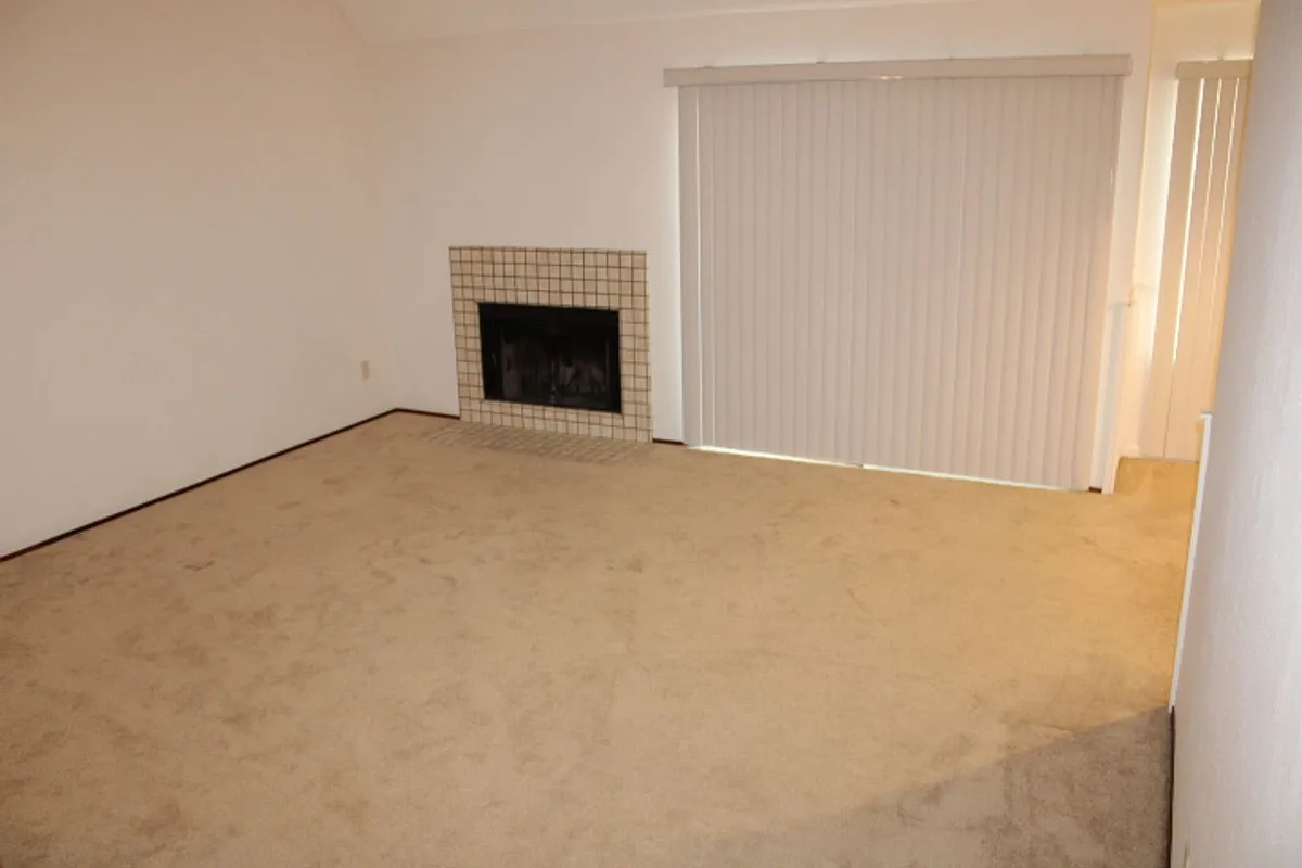 Building Photo - 3614 Stoneglen S
