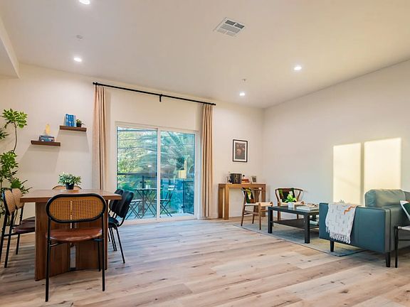 3rd image of 5207 W 21st St