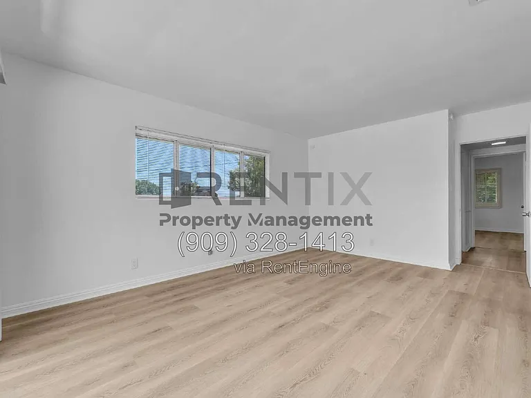 1920 Oakwood Ave — Photo 21