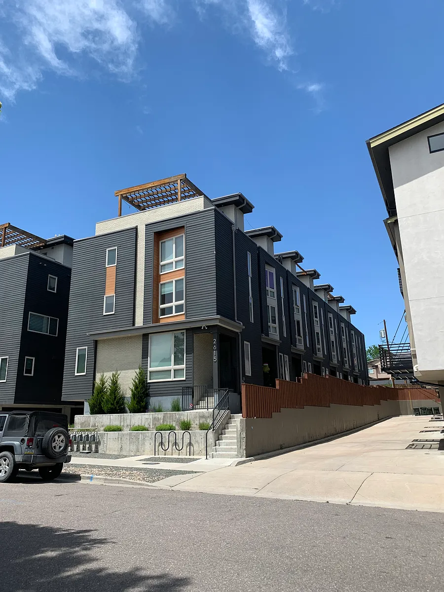 Building Photo - 2615 W 25th Ave #7