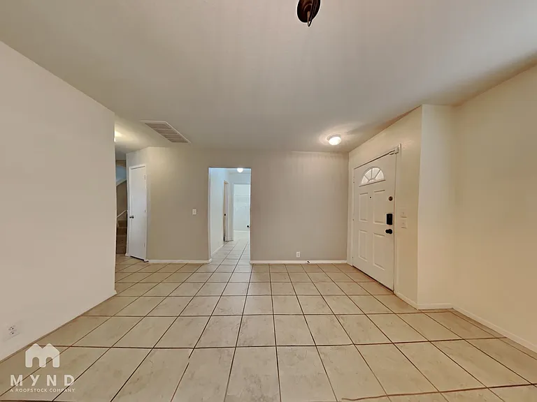 3338 Becker Glen St — Photo 2