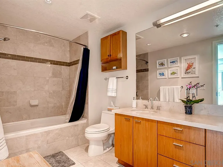 1205 Pacific Hwy #2504 — Photo 17