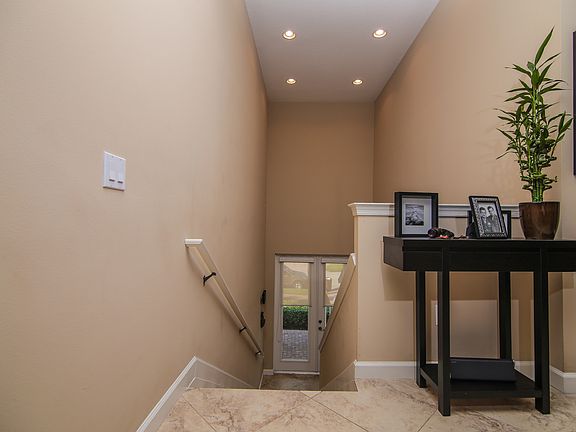 3rd image of 3401 SW Sawgrass Villas Dr