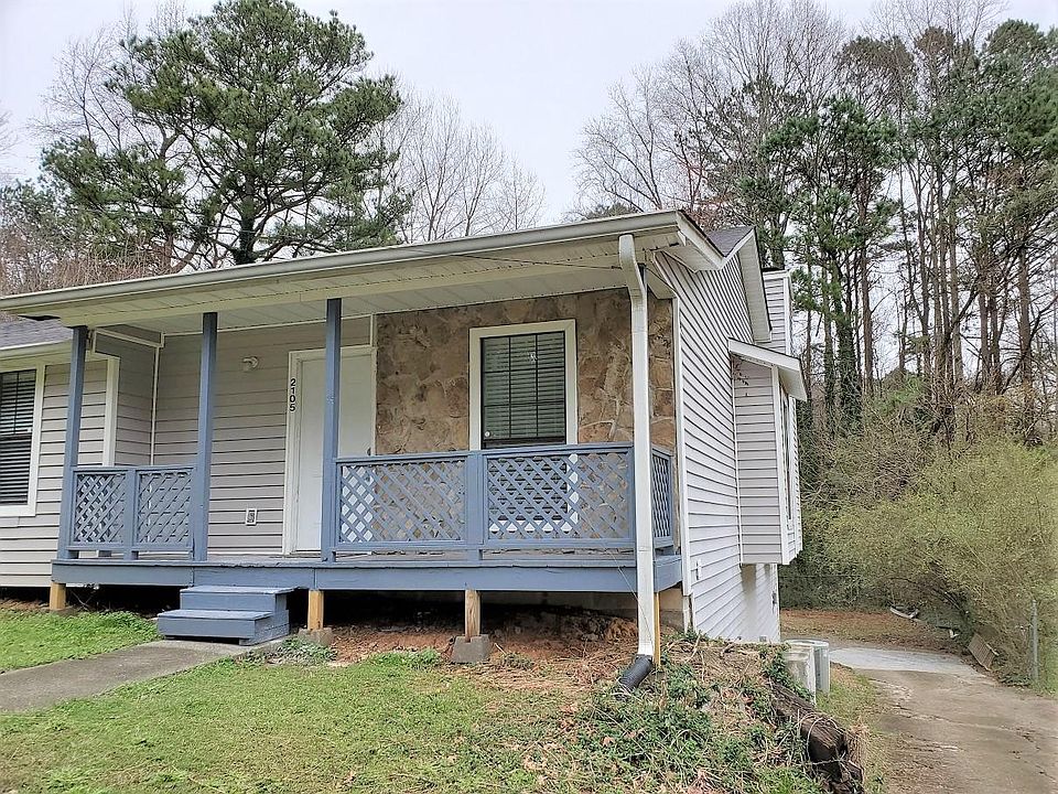 1st image of 2105 Valley Oaks Dr SE
