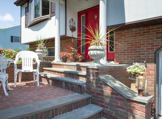 28 Darlene Dr, Poughkeepsie, NY 12601