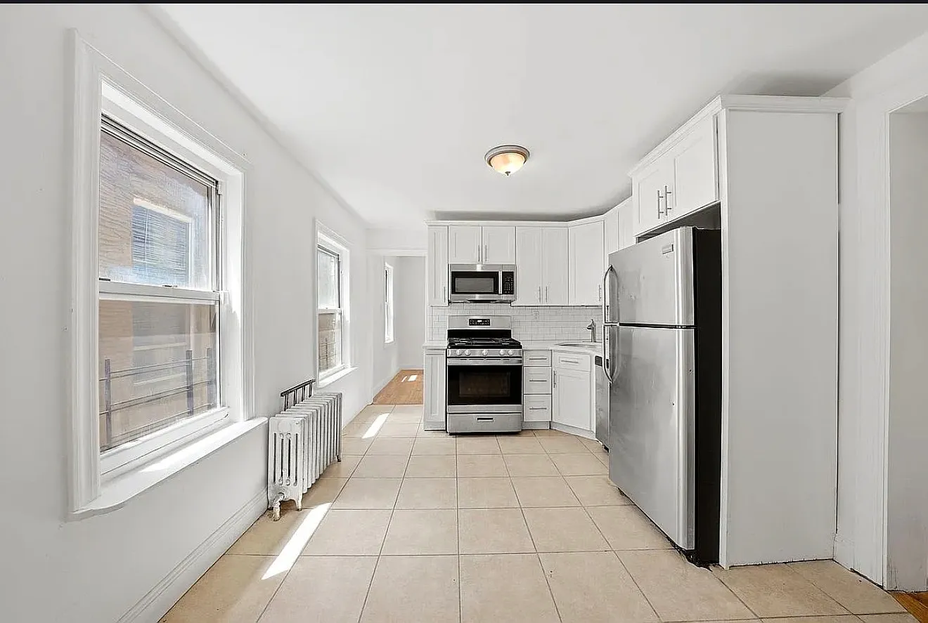 3 bed, 1000 sqft, $3,000 — Photo 4