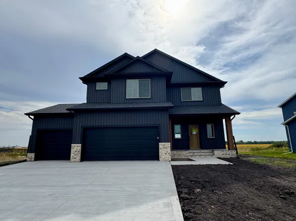 505 Prairie Pkwy, Kindred, ND 58051