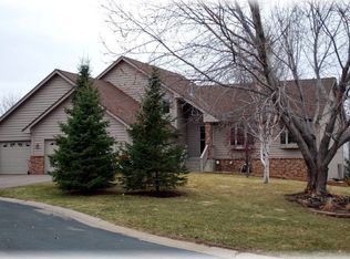 673 Bridle Ridge Cir, Eagan, MN 55123
