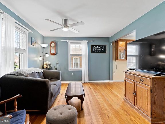 4th image of 2927 Croyden Rd