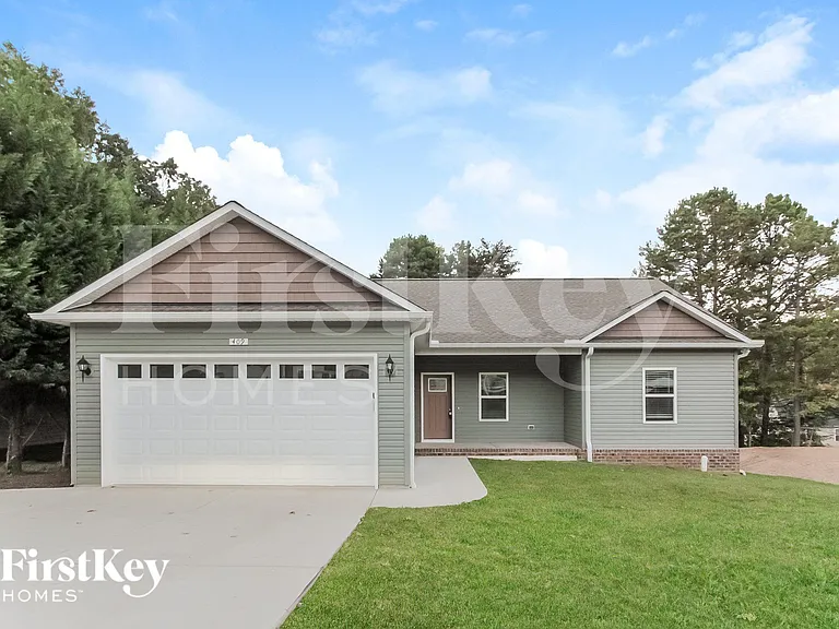 409 Lakeridge Dr — Photo 2