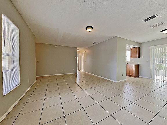 4th image of 5761 Telipa Dr