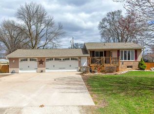 618 2nd St, Colona, IL 61241