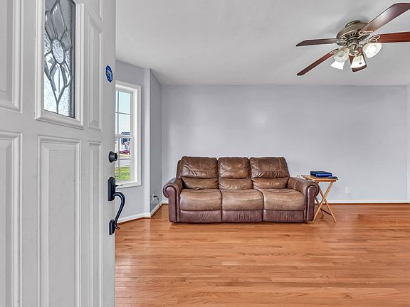 4th image of 983 Cindy Jo Ct