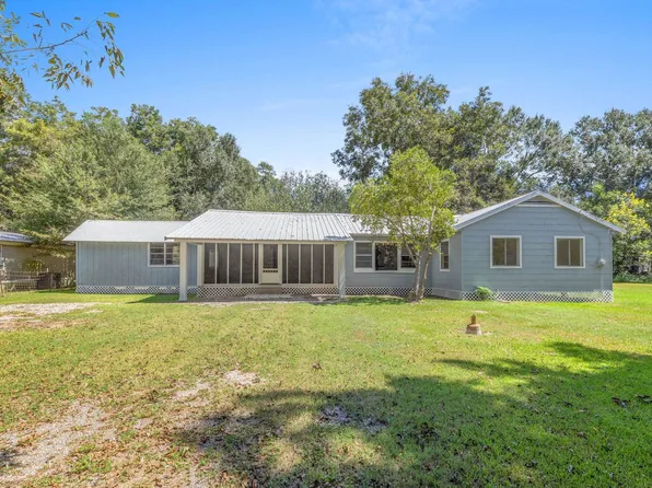 216 W 4th St, Roanoke, LA 70581