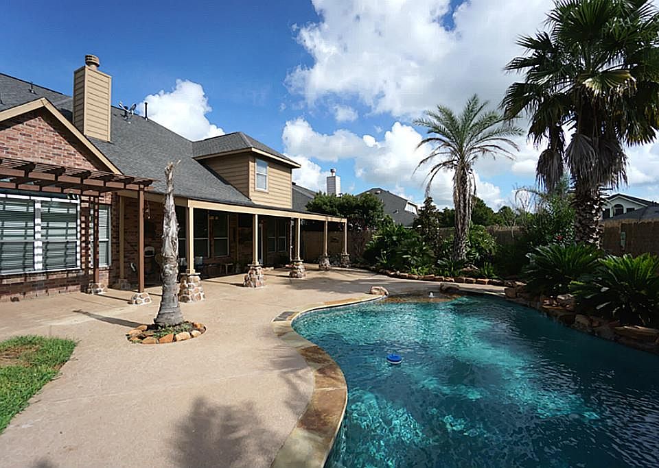 1st image of 2615 Yellowwood Ct