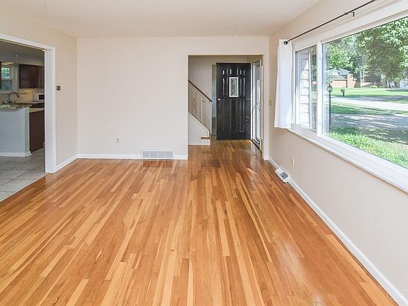 3rd image of 8238 Asbury Hills Dr