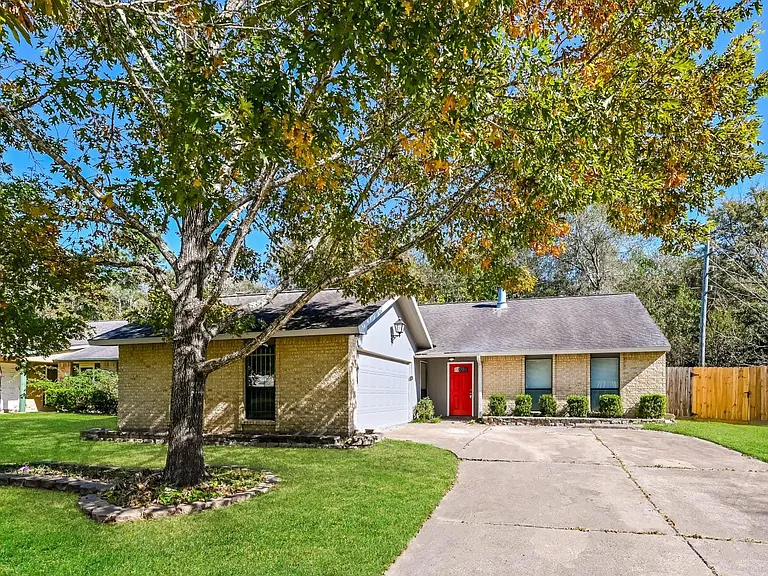 22710 Melham Ln — Photo 1