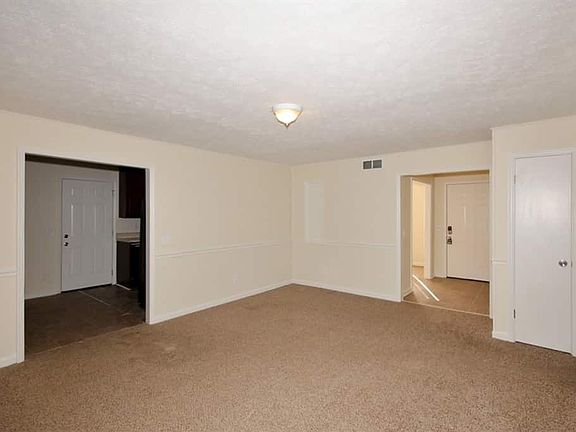 5th image of 3572 Vicki Ln