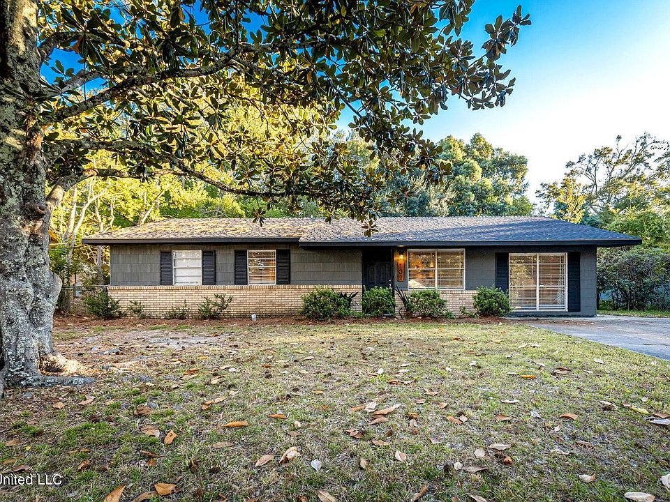 1st image of 109 Beverly Dr
