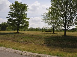 15 Cypress Pond Ln, Russell, OH 44072