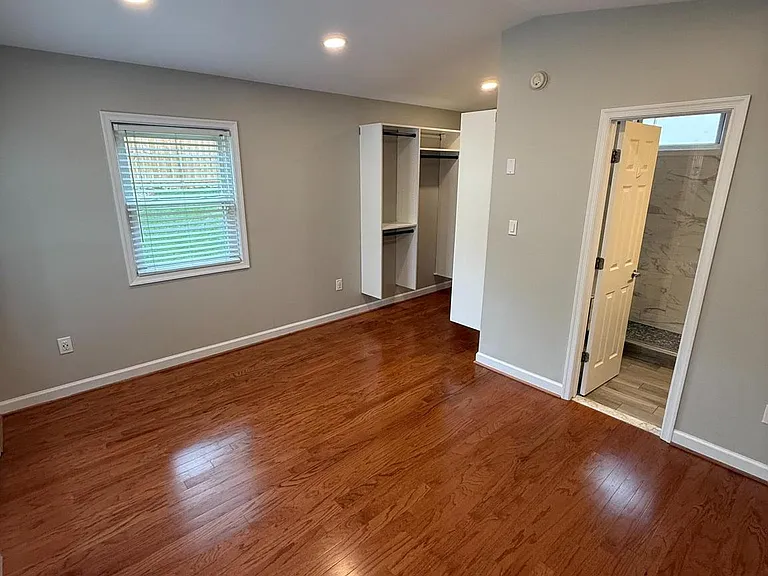 2632 N Sycamore St — Photo 10