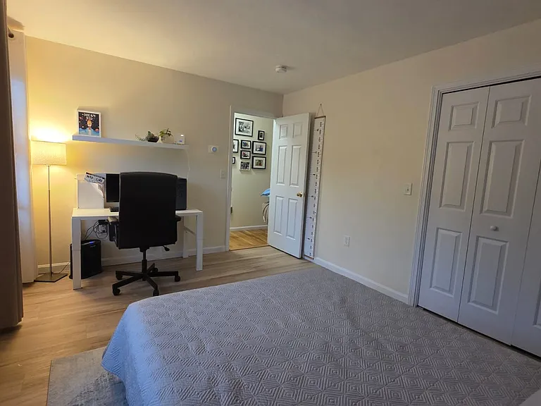 955 Pleasant St #4 — Photo 7