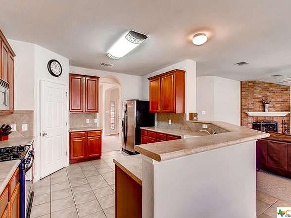 4th image of 1219 Utopia Ln