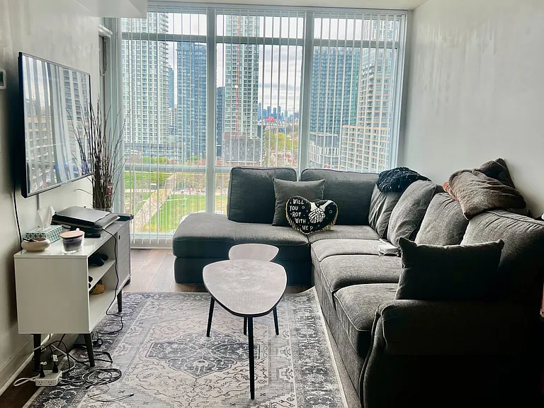 15 Fort York Blvd #1601 — Photo 2