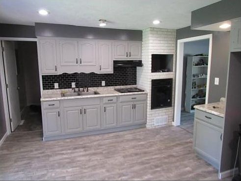 2nd image of 2025 Hout Rd