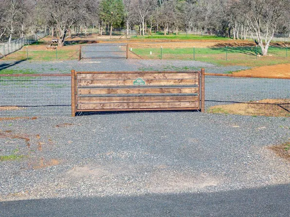 3261 Granite Springs Rd, Coulterville, CA 95311