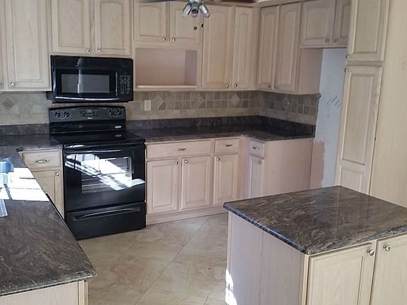 2nd image of 1081 E Hancock Dr