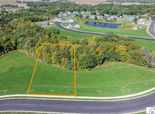 2121 Deerwood Dr, Mankato, MN 56003