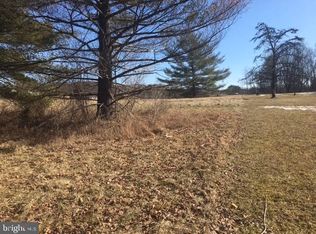 522 Route Valley Rd, Berkeley Springs, WV 25411