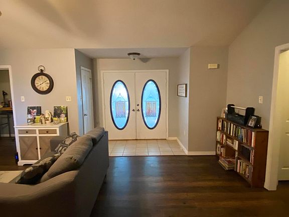 4th image of 8 Water Oak Ln