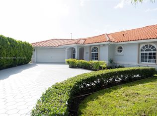 11970 SW 94th St, Miami, FL 33186