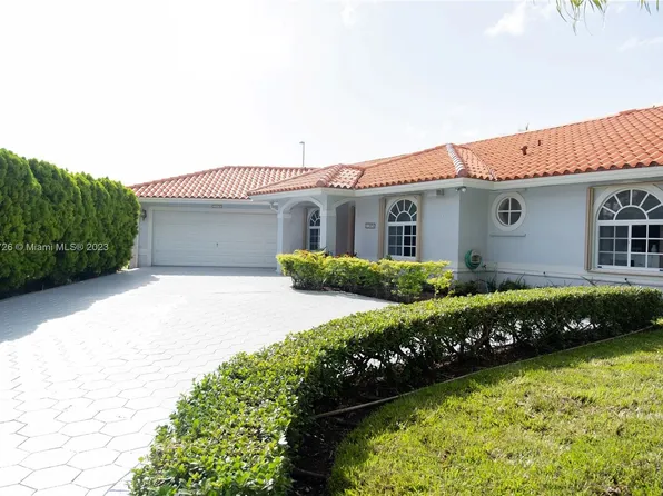 11970 SW 94th St, Miami, FL 33186