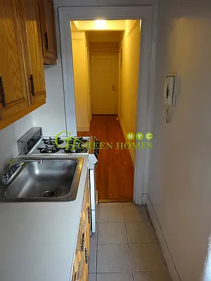 Rented by Green Home NY Realty LLC | media 16